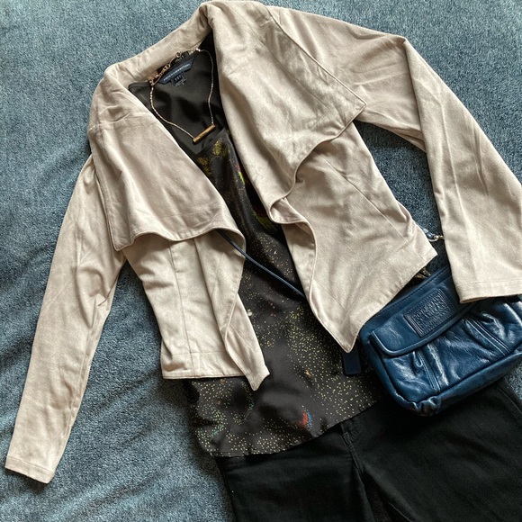 Romeo Juliet Drape Collar Faux Suede Blush Jacket - Picture 8 of 9